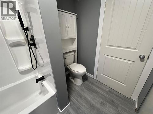 505 97A Avenue, Dawson Creek, BC - Indoor Photo Showing Bathroom