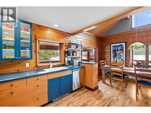 3546 Mabel Lake Road, Lumby, BC - Indoor