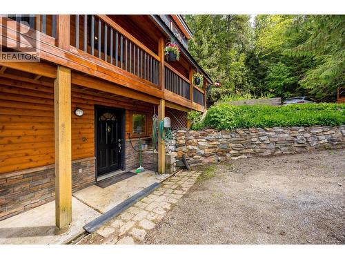 3546 Mabel Lake Road, Lumby, BC - Outdoor