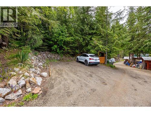 3546 Mabel Lake Road, Lumby, BC - Outdoor