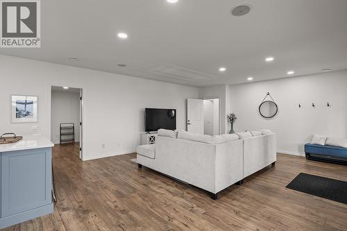 Lower Level Rec Room - 629 Almandine Court, Kelowna, BC - Indoor