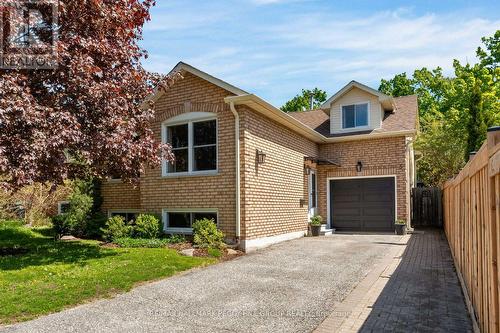 5 BARWICK DRIVE  Barrie, ON L4N 6Z7