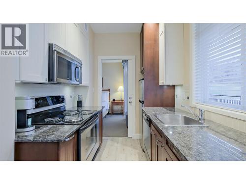 13011 Lakeshore Drive S Unit# 116, Summerland, BC - Indoor Photo Showing Kitchen With Upgraded Kitchen