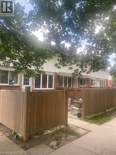 58 HAZELGLEN Drive  Kitchener, ON N2M 2E3