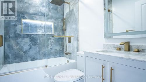4 Deerfield Crescent, Brampton, ON - Indoor Photo Showing Bathroom