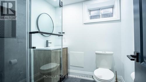 4 Deerfield Crescent, Brampton, ON - Indoor Photo Showing Bathroom