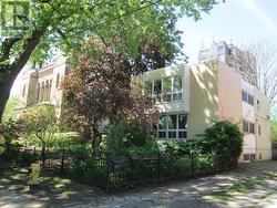 276 GLADSTONE AVENUE  Toronto, ON M6J 3L6