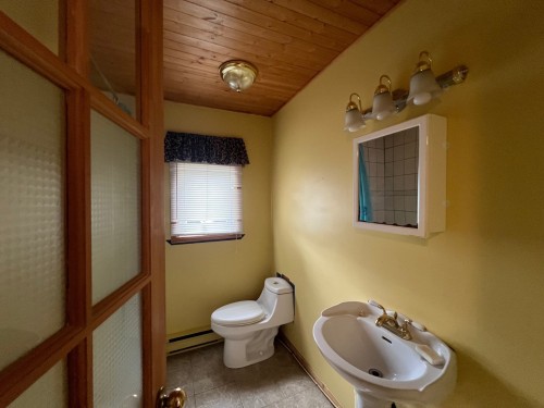 Salle de bains - 34 Rue Alain, Trois-Rivières, QC 