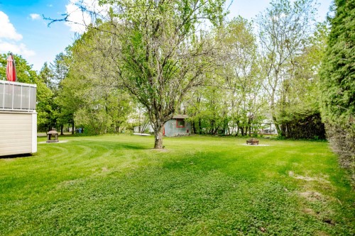 Cour - 182  - 184 Rue Victoria, Coaticook, QC - Outdoor