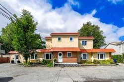 13  - 15 Rue Alfred  Laval (Sainte-Rose), QC H7L 2G8