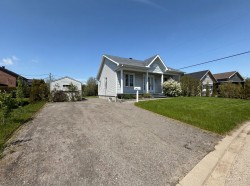 347 Av. Godin Donnacona, QC G3M 0E8
