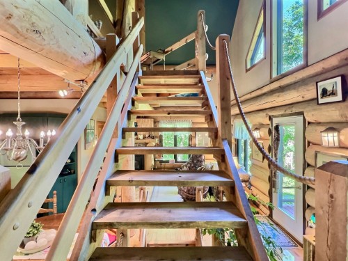 Escalier - 3655 Ch. Des Éperviers, Saint-Placide, QC - Indoor Photo Showing Other Room