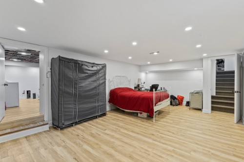 Salle familiale - 259  - 261 Rue Champlain, Salaberry-De-Valleyfield, QC 