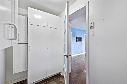 Salle de lavage - 259  - 261 Rue Champlain, Salaberry-De-Valleyfield, QC 