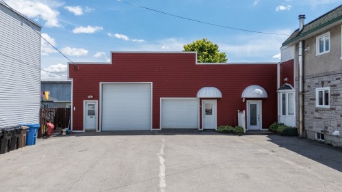Commerce - 259  - 261 Rue Champlain, Salaberry-De-Valleyfield, QC 
