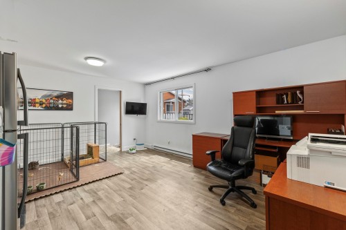 Commerce - 259  - 261 Rue Champlain, Salaberry-De-Valleyfield, QC 