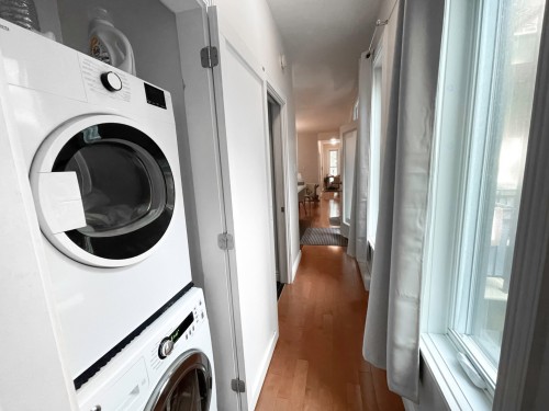 Salle de lavage - 4310 Av. Des Érables, Montréal (Le Plateau-Mont-Royal), QC 