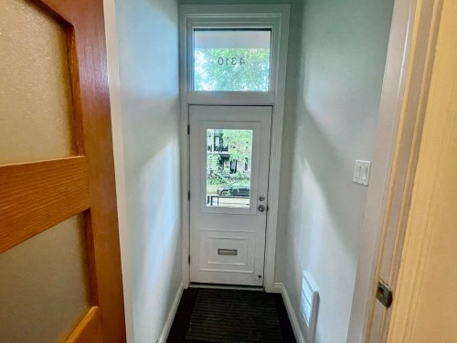 Hall d'entrée/Vestibule - 4310 Av. Des Érables, Montréal (Le Plateau-Mont-Royal), QC 