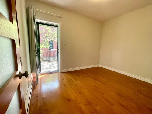 Chambre à coucher - 4310 Av. Des Érables, Montréal (Le Plateau-Mont-Royal), QC 