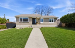 20 Rue Doucet  Gatineau (Hull), QC J8Y 5N5