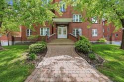 102-1224 Rue du Sentier  Longueuil (Le Vieux-Longueuil), QC J4N 1S4