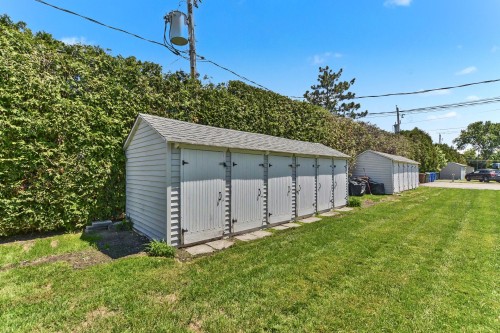 Remise - 102-101 Rue Pierre-Laporte, Saint-Eustache, QC 