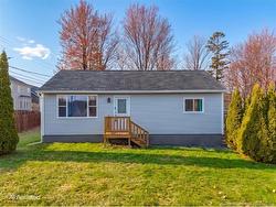 330 Rainsford LANE  Fredericton, NB E3B 7T2