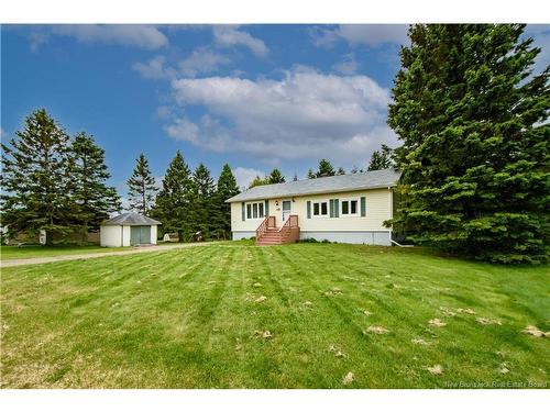 910 Mapleton Rd, Moncton, NB 