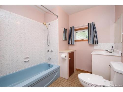 910 Mapleton Rd, Moncton, NB 