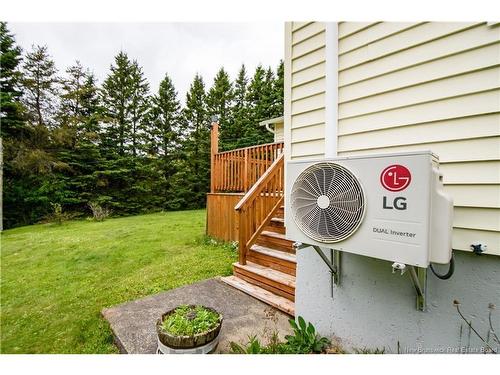 910 Mapleton Rd, Moncton, NB 