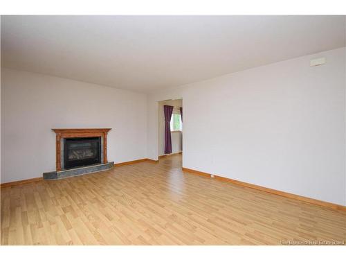 910 Mapleton Rd, Moncton, NB 