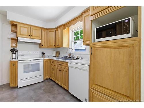 683 Mitchell St, Fredericton, NB 
