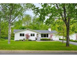 79 Colonial Heights ST  Fredericton, NB E3B 5M2