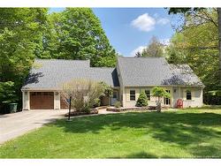 74 Highfield RD Douglas, NB E3A 7P4