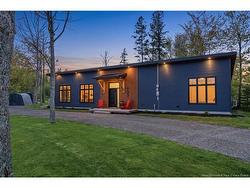 433 Cornwall RD  Shediac, NB E4P 1N9