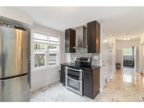 807 Smythe, Fredericton, NB 