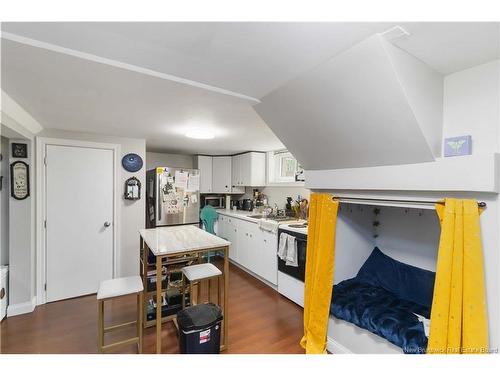 807 Smythe, Fredericton, NB 