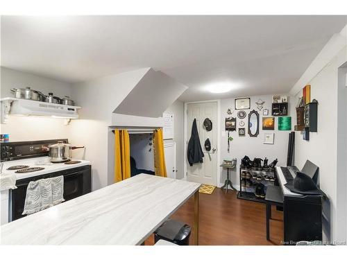 807 Smythe, Fredericton, NB 