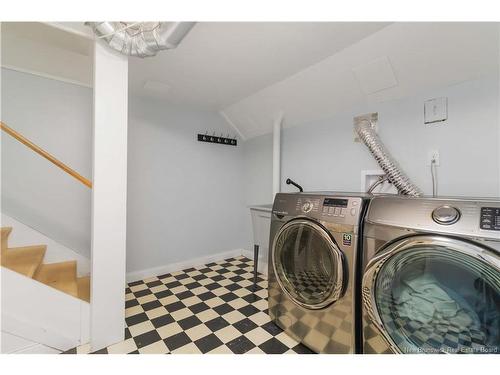 807 Smythe, Fredericton, NB 