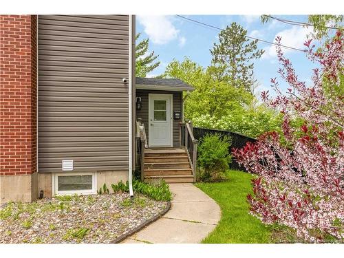 807 Smythe, Fredericton, NB 