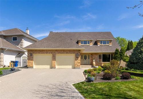 35 Summerview LANE  Winnipeg, MB R2V 3W8