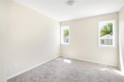 824 Martin Ave, Winnipeg, MB 
