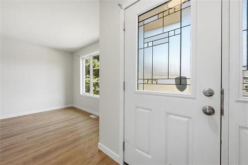 306 Martin Ave, Winnipeg, MB 