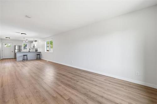 306 Martin Ave, Winnipeg, MB 