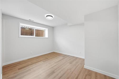 306 Martin Ave, Winnipeg, MB 
