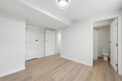 306 Martin Ave, Winnipeg, MB 