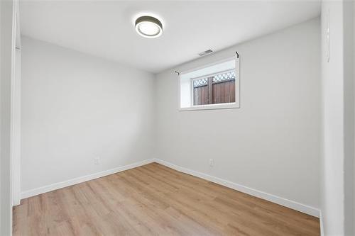 306 Martin Ave, Winnipeg, MB 