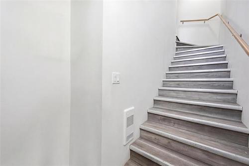 306 Martin Ave, Winnipeg, MB 