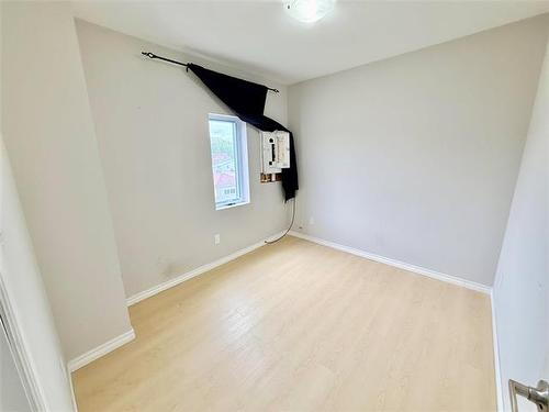 912 William Ave, Winnipeg, MB 