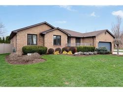 2098 EDGEMORE Avenue Lasalle, ON N9H 2K1